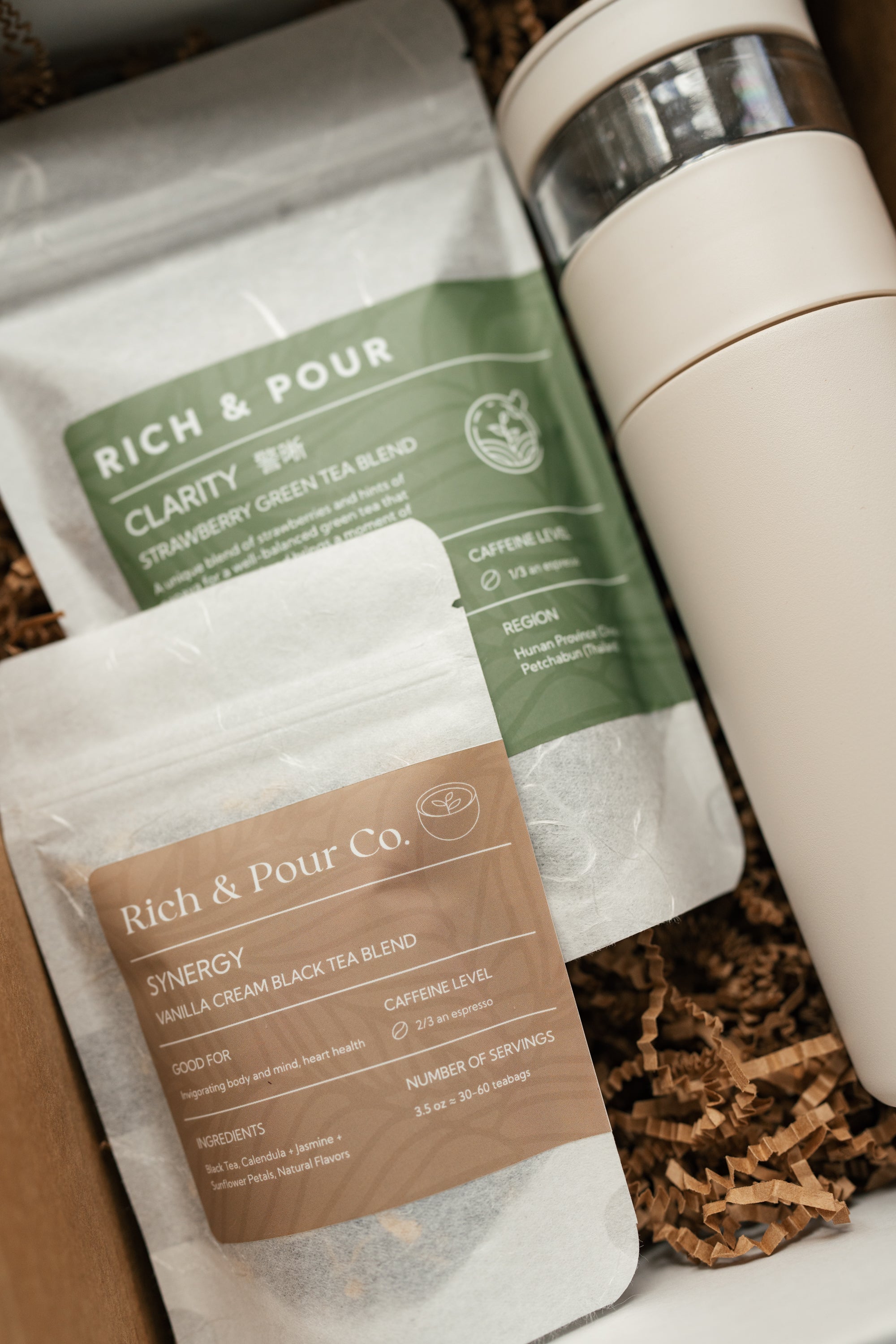 Commuter Tea Bundle – Tumbler with Infuser + 2 Teas + Tin - Rich And Pour